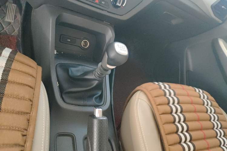 Used Wuling Hongguang 2019 1.5L S Comfort Edition China VI LAR