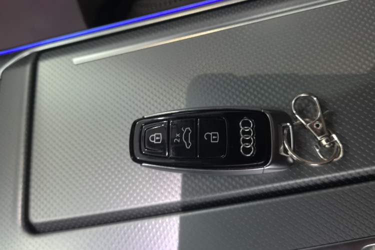 Used Audi A7L 2024 45TFSI quattro S-line Visionary Edition Flow Crystal Package