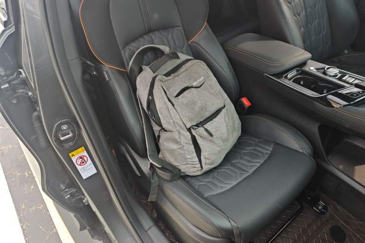 Used Changan UNI-T 2022 1.5T Prestige Version
