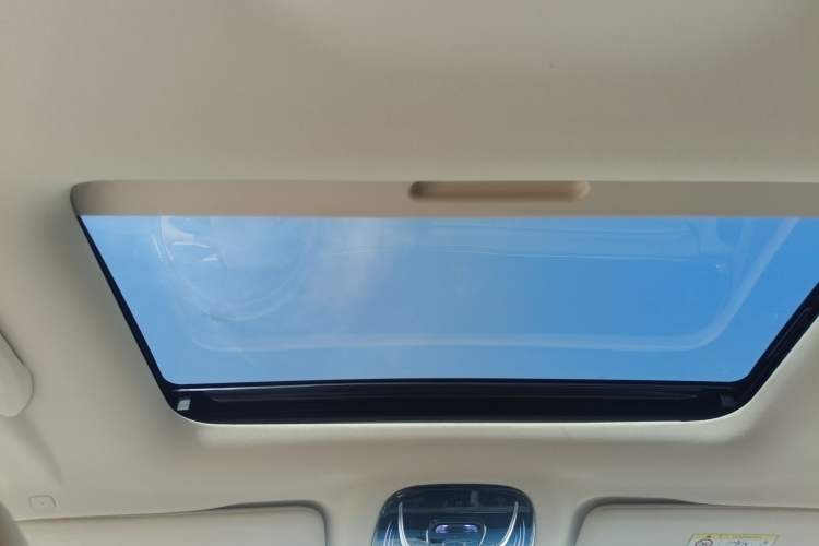 Used VOYAH Dream 2022 Low-Carbon Edition Dream+ Smart Enjoyment Package Headliner