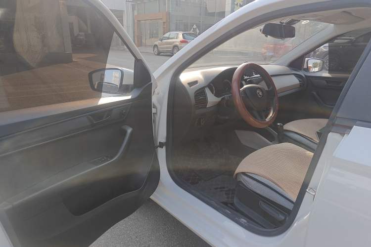 Used Skoda Fabia 2017 1.4L Automatic Car Enjoy Edition Driver Seat