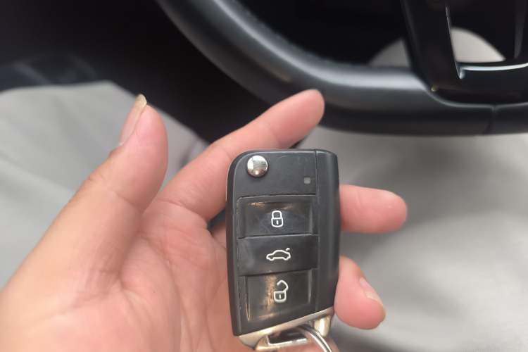 Used Volkswagen Sagitar 2020 280TSI DSG Comfort Version China VI Standard Vehicle Key