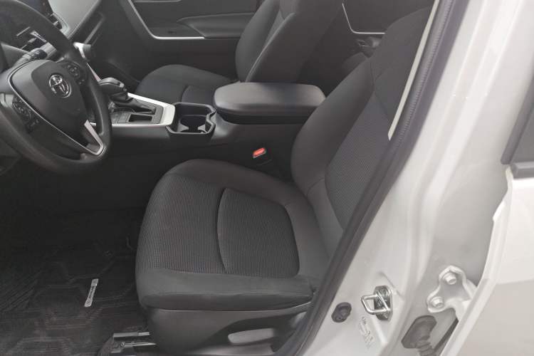 Used Toyota RAV4 2021 2.0L CVT Two-Wheel Drive Urban Edition Left Front Seat