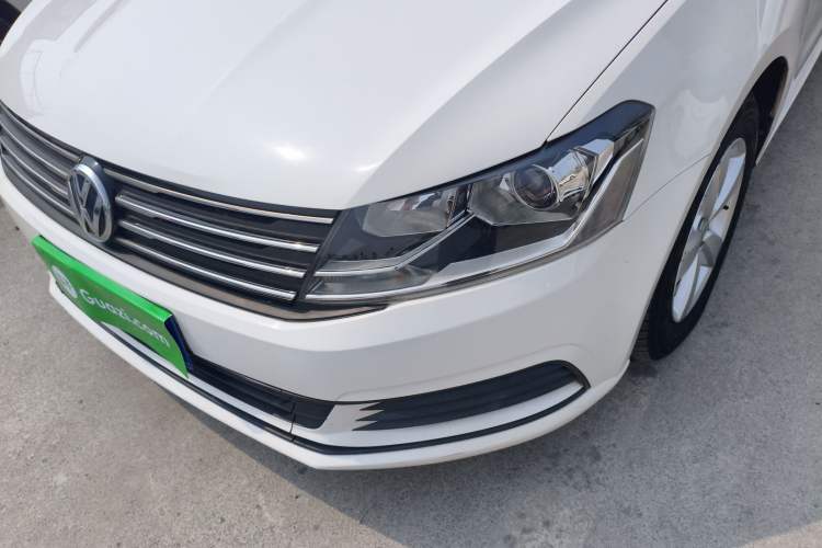 Used Volkswagen Gran Lavida 2015 1.6L Automatic Fashion Edition Left Front Headlight