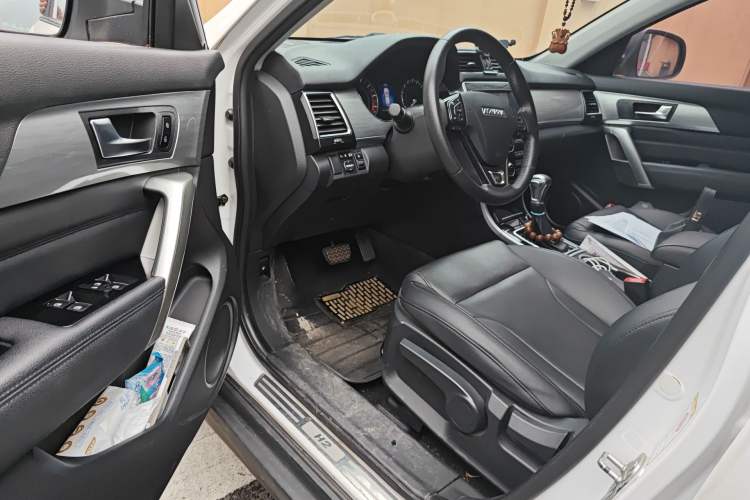 Used Haval H2 2017 Red-Label 1.5T Automatic Two-Wheel Drive Luxury Model Driver Seat