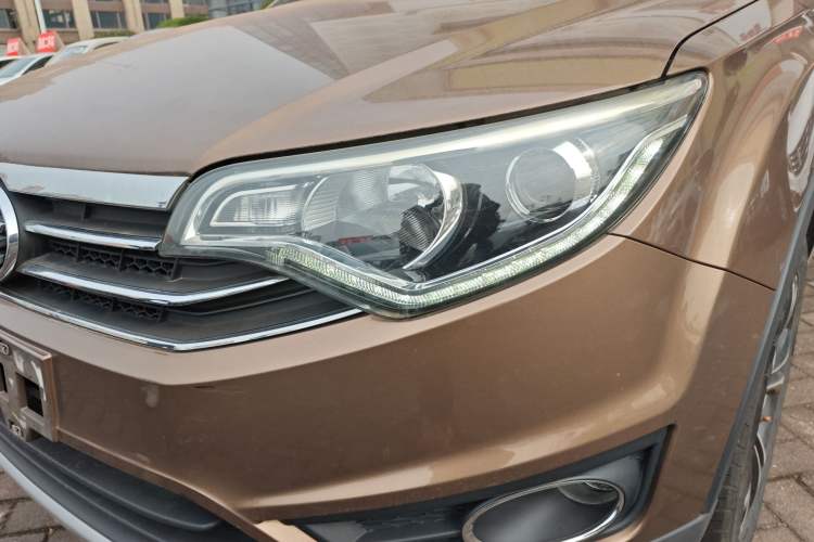 Used FAW Senya R7 2017 1.6L Automatic Smart Version