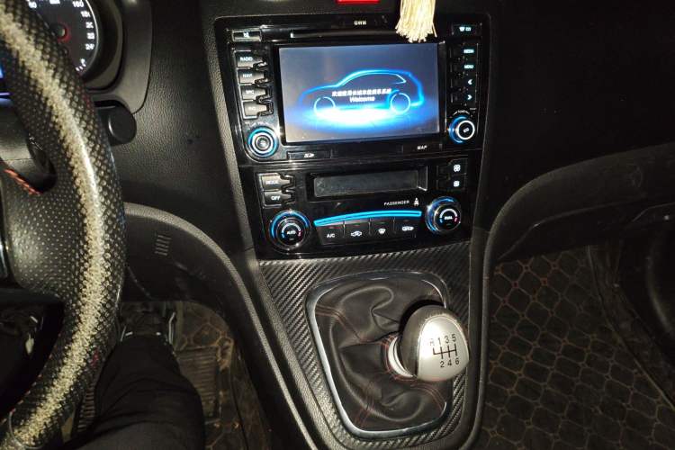 Used Haval H6 2015 Upgraded Model 1.5T Manual Two-Wheel Drive Elite Version