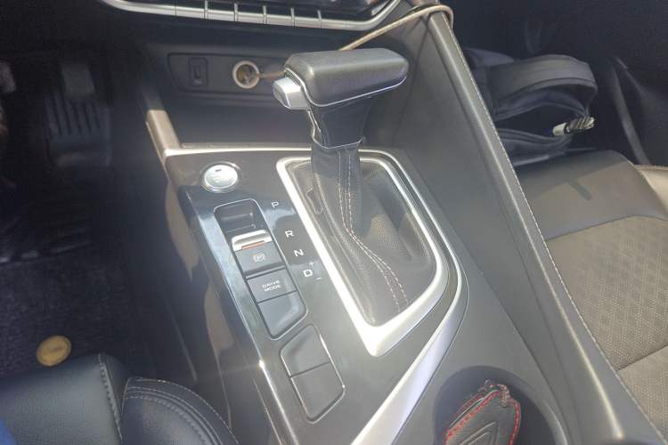 Used CHANGAN Eado 2020 PLUS Blue Whale NE 1.4T GDI DCT Prestige Model Gear Lever