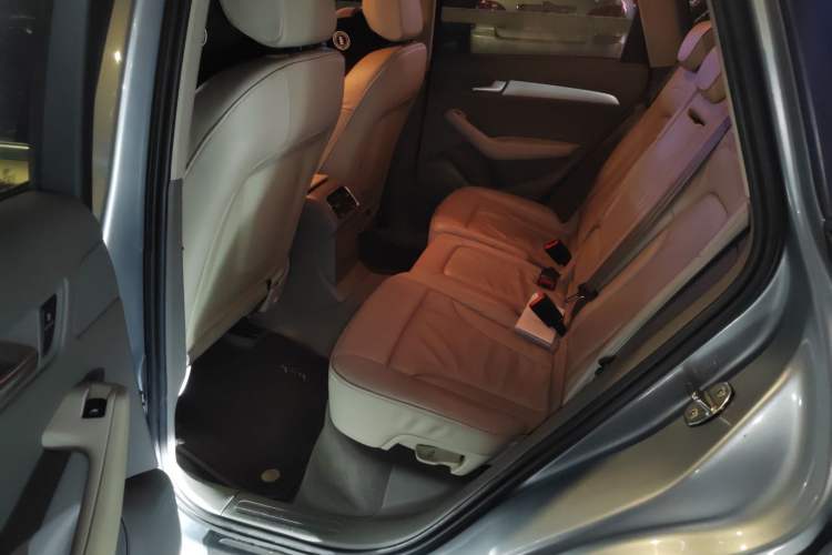 Used Audi Q5 2013 40 TFSI Technology Edition Left Rear Seat