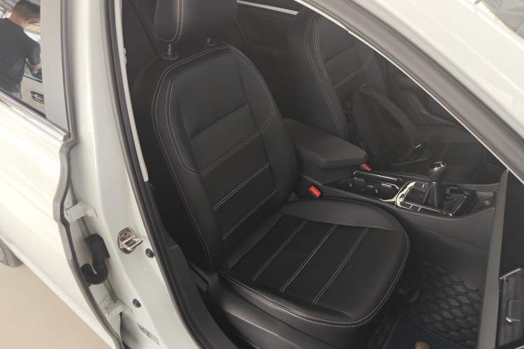 Used Volkswagen Bora 2021 1.5L Manual Fashion Smart Connect Edition Right Front Seat