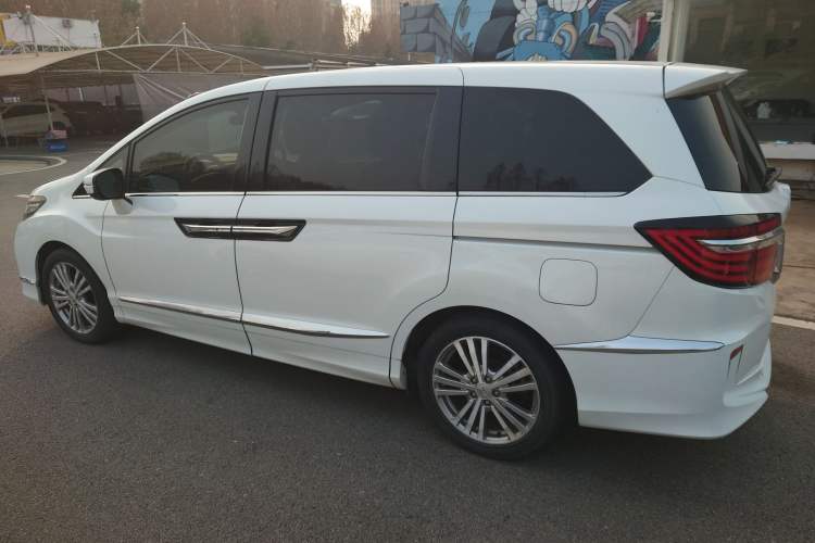 Used Honda Elysion 2016 2.4L Style Edition
