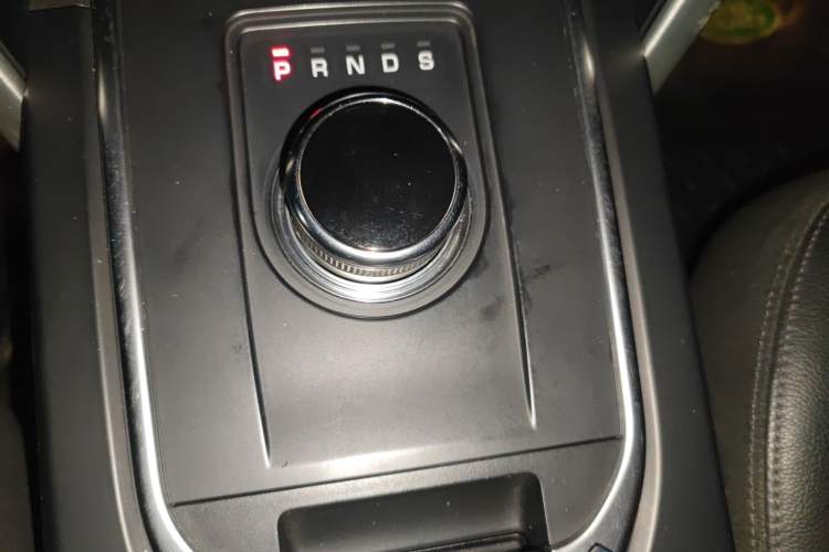 Used Land Rover Discovery Sport 2018 240 PS HSE Version
