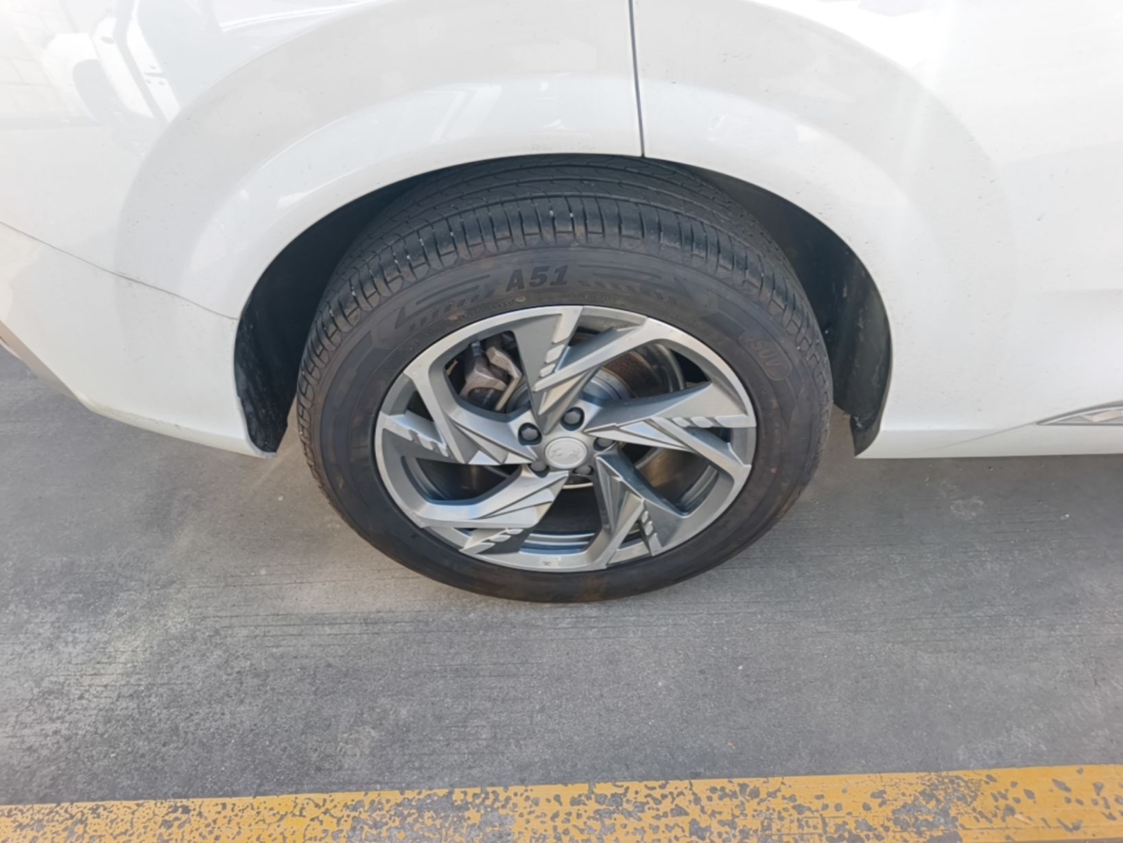 Hongqi HS3 PHEV 2025 Model 117km Jingwei Edition — снимка 11