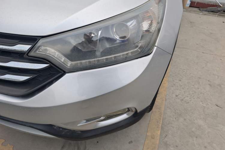 Used Dongfeng Aeolus AX7 2015 2.0L Manual Zhiyi Trim