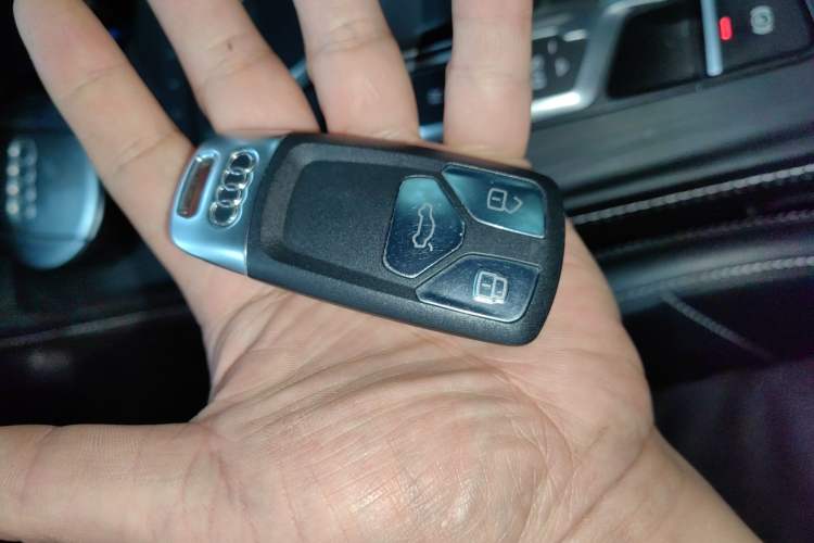 Used Audi A4L 2019 40 TFSI Ambition China VI