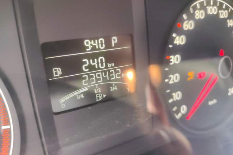 Used Volkswagen Sagitar 2012 1.6L Automatic Fashion Edition
