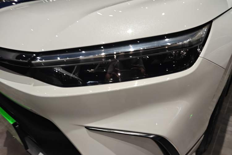 Used Honda Breeze 2023 240TURBO Two-Wheel-Drive Luxury Edition 5 Seats Left Front Headlight