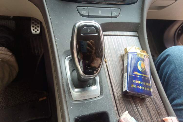 Used Buick LaCrosse 2016 20T Leading Model Gear Lever