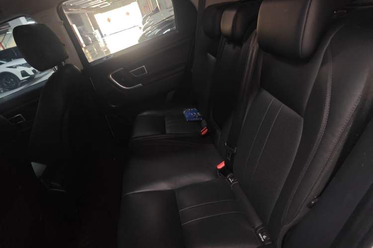 Used Land Rover Discovery Sport 2019 240 PS SE Version China VI Standard