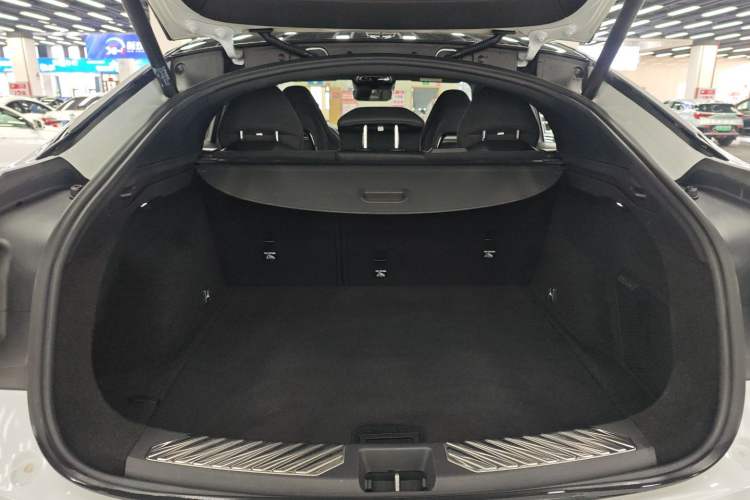 Used Lynk & Co 05 2022 2.0TD Four-Wheel Drive Dynamic Halo