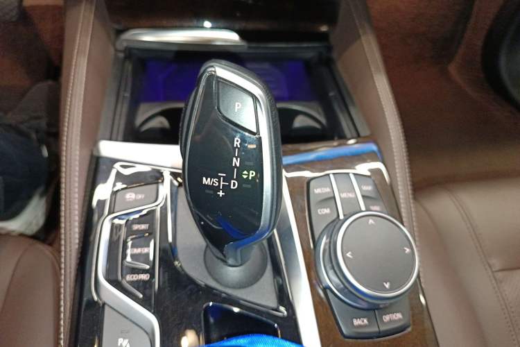 Used BMW 5 Series 2019 Facelifted 525Li Luxury Package
