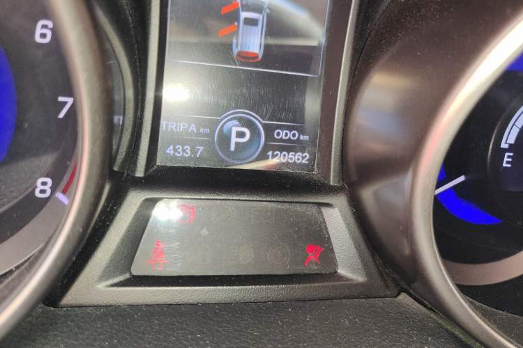 Used CHANGAN CS75 2016 1.8T Automatic Elite Model China V Standard