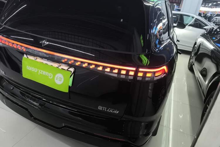 Used Dongfeng eπ eπ008 2025 210 Ultra Range-Extended Version 5 Seats