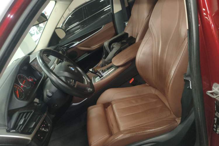 Used BMW X6 2015 xDrive28i Left Front Seat