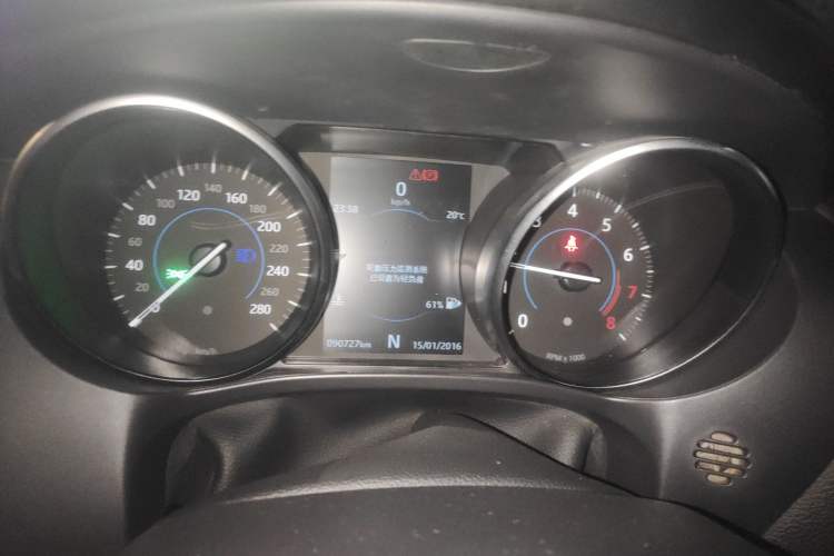 Used Jaguar F-PACE 2018 2.0T Two-Wheel Drive Urban Deluxe Edition