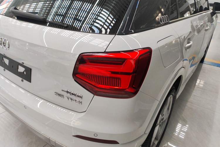 Used Audi Q2L 2018 35 TFSI Fashionable & Elegant Version China VI Emission Standard Right Rear Taillight