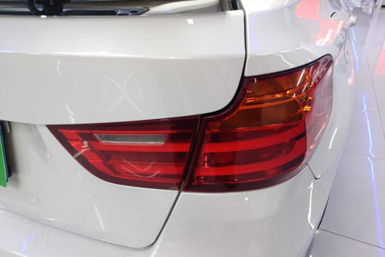 Used BMW 3 Series GT 2016 320i Fashion Model
