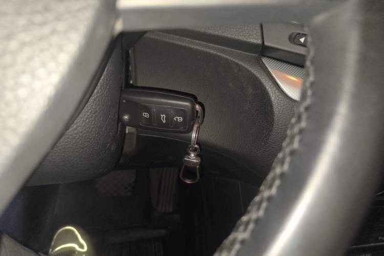 Used Volkswagen Sharan 2014 2.0 TSI Standard Model Vehicle Key