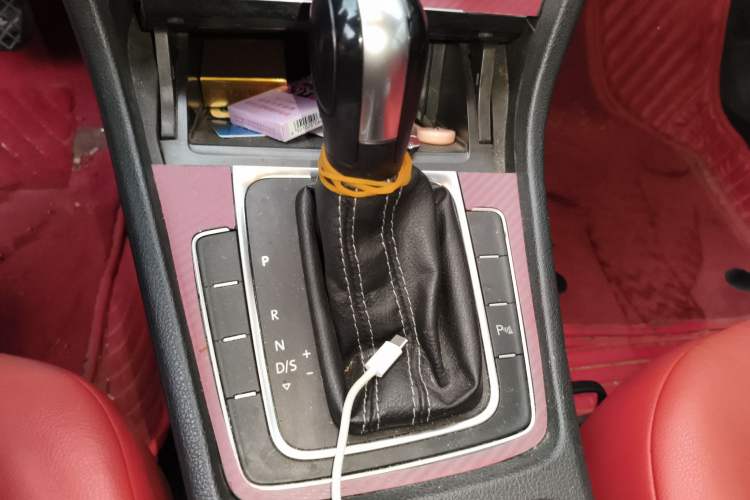 Used Volkswagen Golf 2017 1.6L Automatic Comfort Million-Vehicle Anniversary Edition