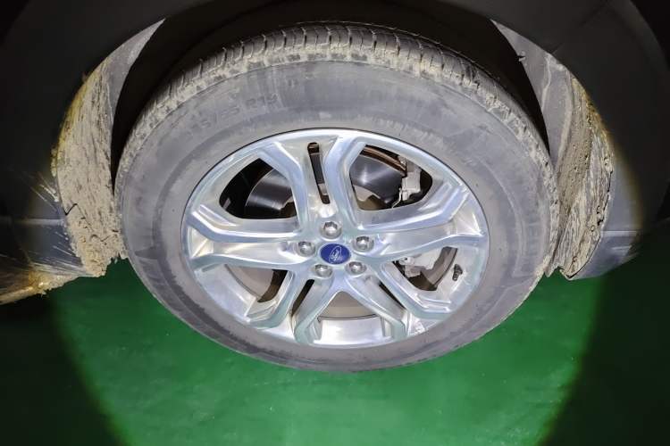 Used Ford Edge 2016 EcoBoost 245 Two-Wheel-Drive Titanium 7-Seater