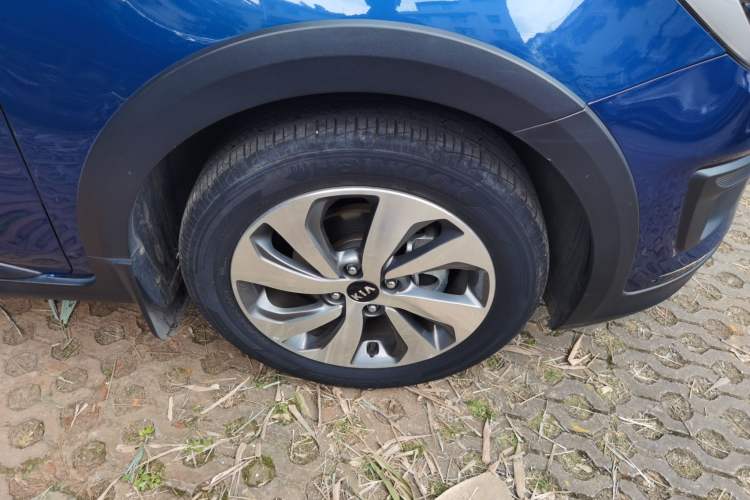 Used Kia KX Cross 2017 1.4L AT GLS
