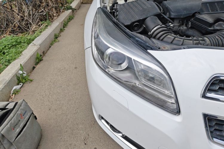 Used Chevrolet Malibu 2014 2.0L Automatic Luxury Edition Right Front Headlight