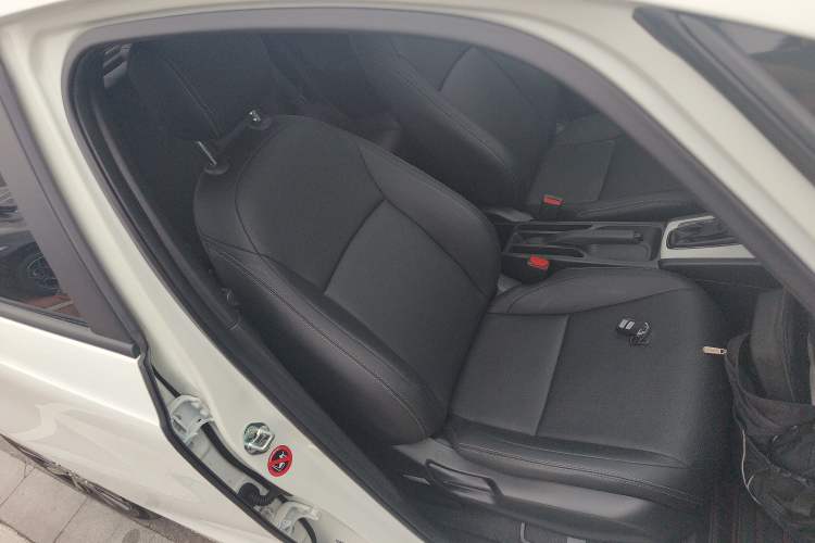 Used Honda Fit 2022 1.5L CVT Trendy Sunroof Edition Right Front Seat