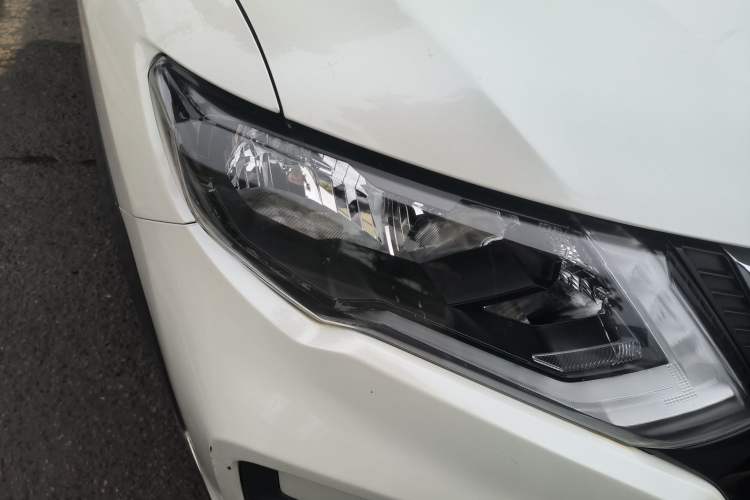 Used Nissan X-Trail 2020 2.0L XL ITS CVT 2WD SmartConnect Comfort Edition Right Front Headlight