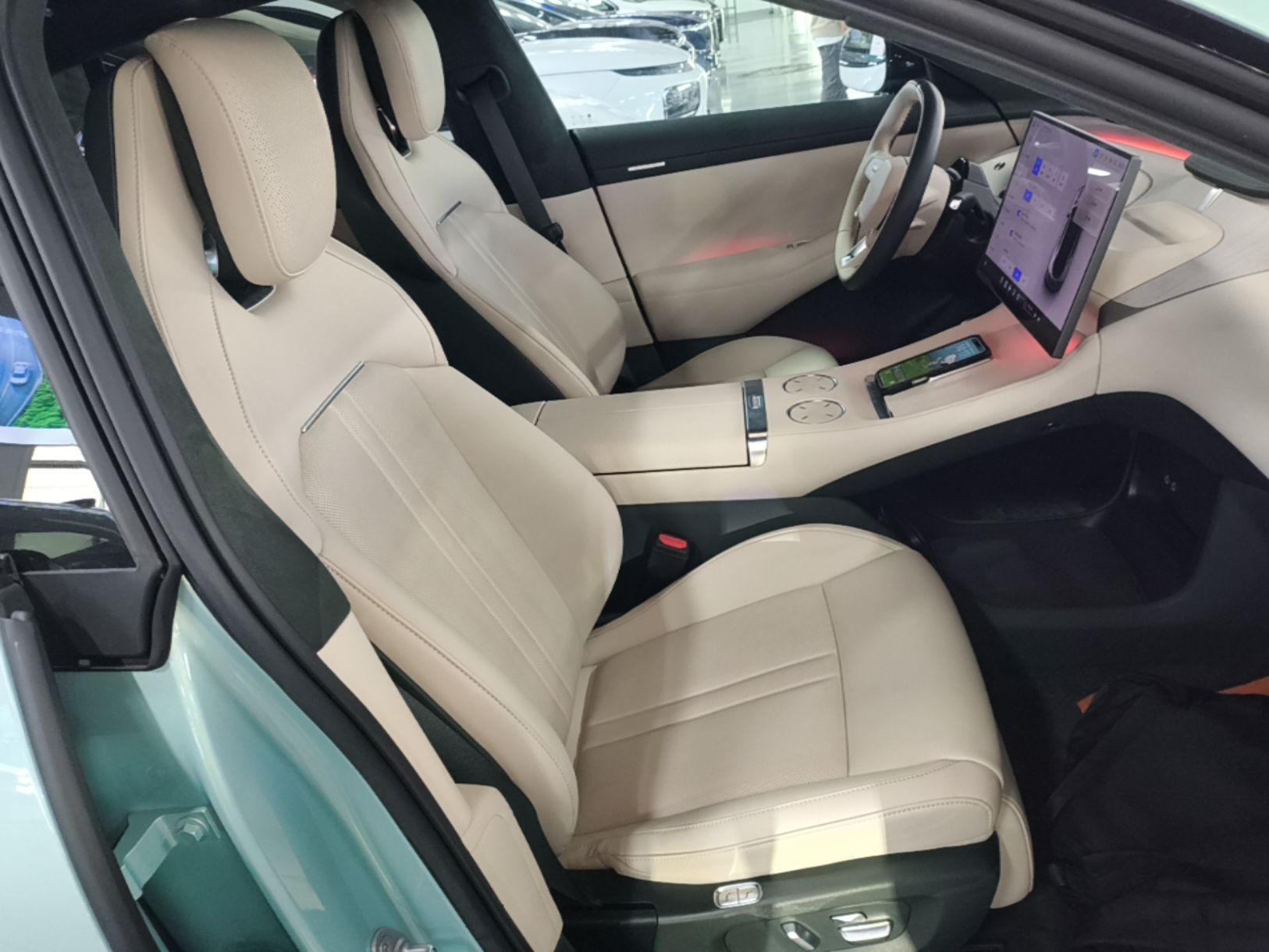 Xiaomi Auto YU7 2025 Ultra-Long Range High-Performance All-Wheel-Drive Max Edition — снимка 19