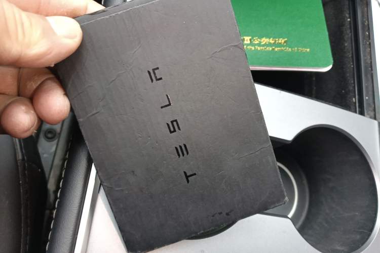 Used Tesla Model Y 2021 Long-Range All-Wheel-Drive Version 3D7