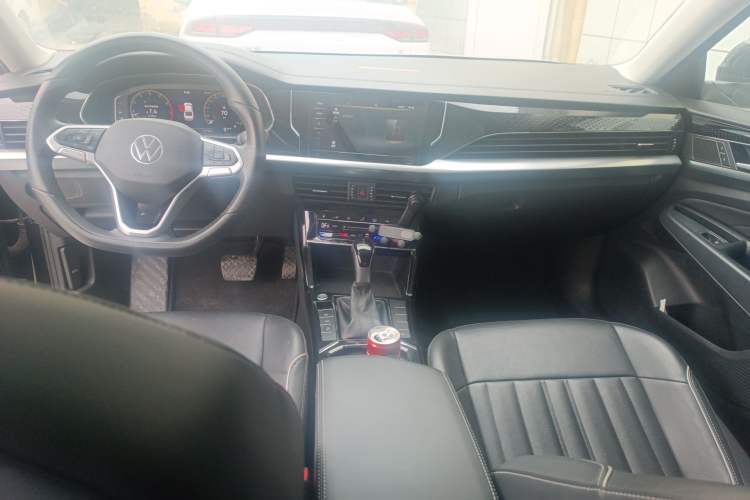 Used Volkswagen Passat 2022 330TSI Elite Edition Center Console