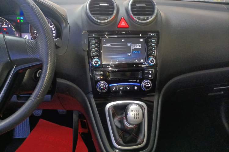 Used Haval H6 2016 Upgraded Model 1.5T Manual Two-Wheel Drive Urban Version
