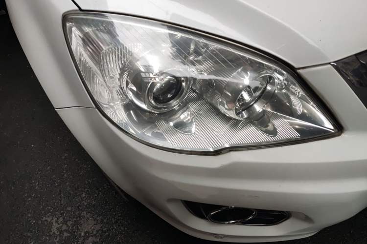 Used Haval H6 2013 Upgraded Model 1.5T Manual Two-Wheel Drive Elite Version
