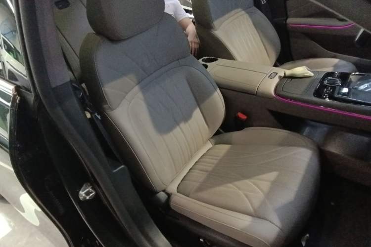 Used Geely Galaxy 8 2025 130km EM-P Starship Edition Right Front Seat