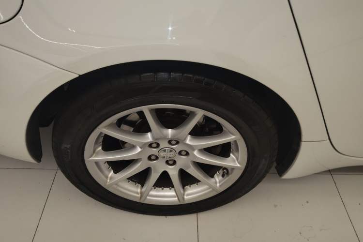 Used Jaguar XJ 2015 XJL 3.0 SC Two-Wheel-Drive Panoramic Business Edition
