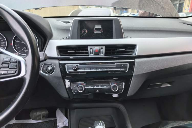 Used BMW X1 2016 sDrive18Li Fashion Model Audio And AC Panel