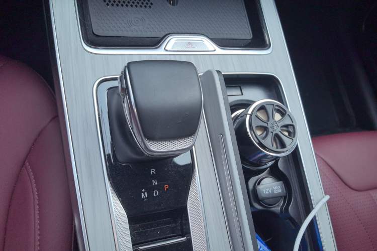 Used Hongqi HS5 2025 2.0T Two-Wheel Drive Flagship Pro Edition