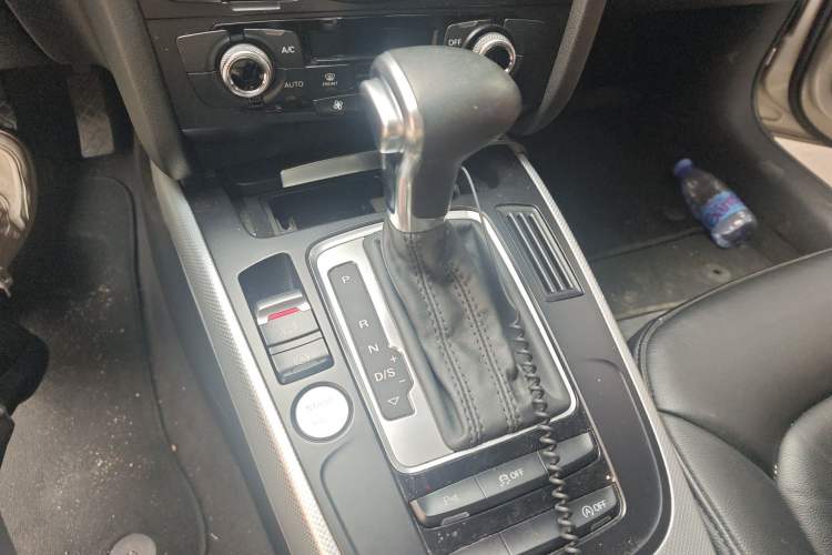 Used Audi A4L 2016 35 TFSI Collector's Edition Automatic Standard Model
