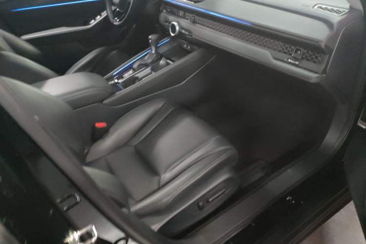 Used Honda Accord 2025 260TURBO Luxury Edition Right Front Seat