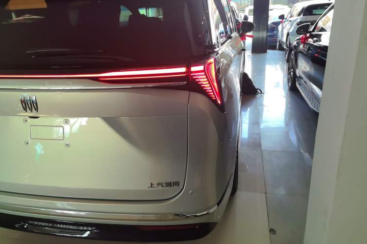 Used Buick GL8 New Energy 2024 Lu Zun Smart Edition 7-Seater
